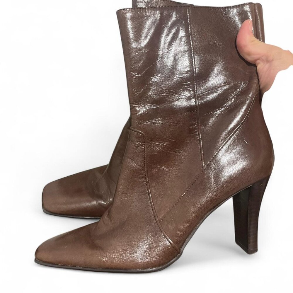 Nine West Vintage slightly above ankle boots with a heel and pointed toe